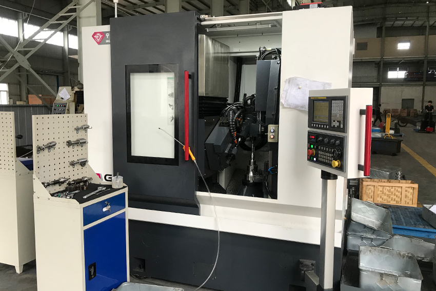 High level gear cutting machine